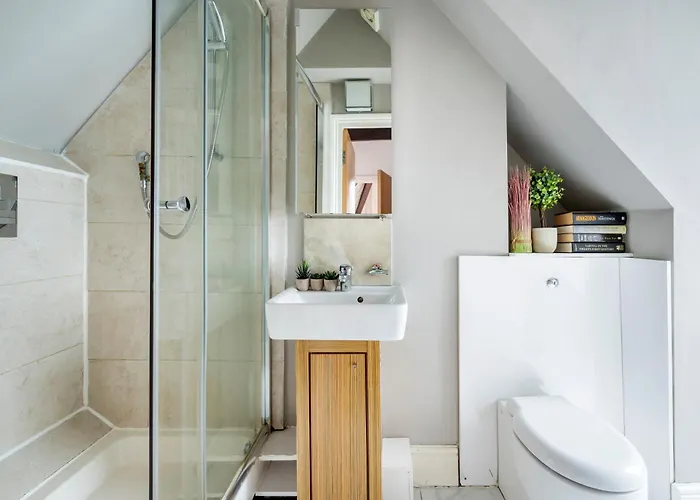 Sunny Loft In Center Of London